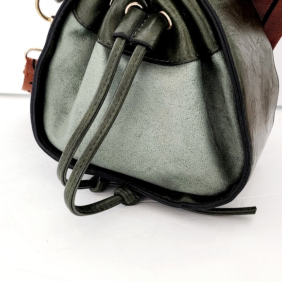 Women's Love Handle Leather and Suede Green Bucket Drawstring Crossbody Bag - Picture 8 of 8